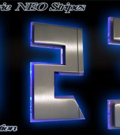 Hausnummer NEO STRIPES Edelstahl mit LED Glasbeleuchtung